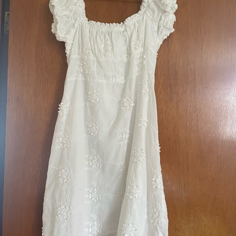 Kourt White Eyelet Dress, Sz med but fits small.